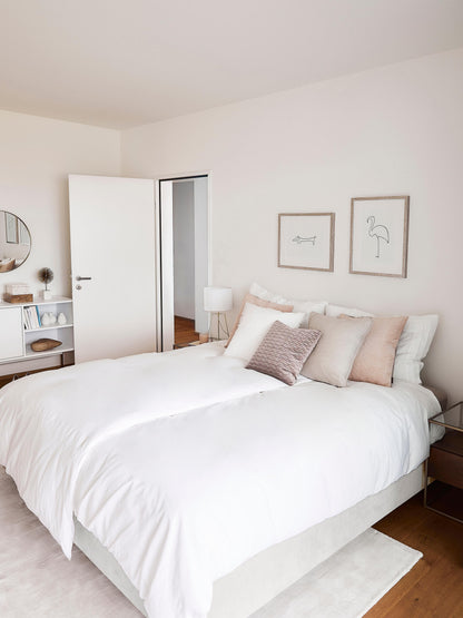 Enyara Box Spring Bed