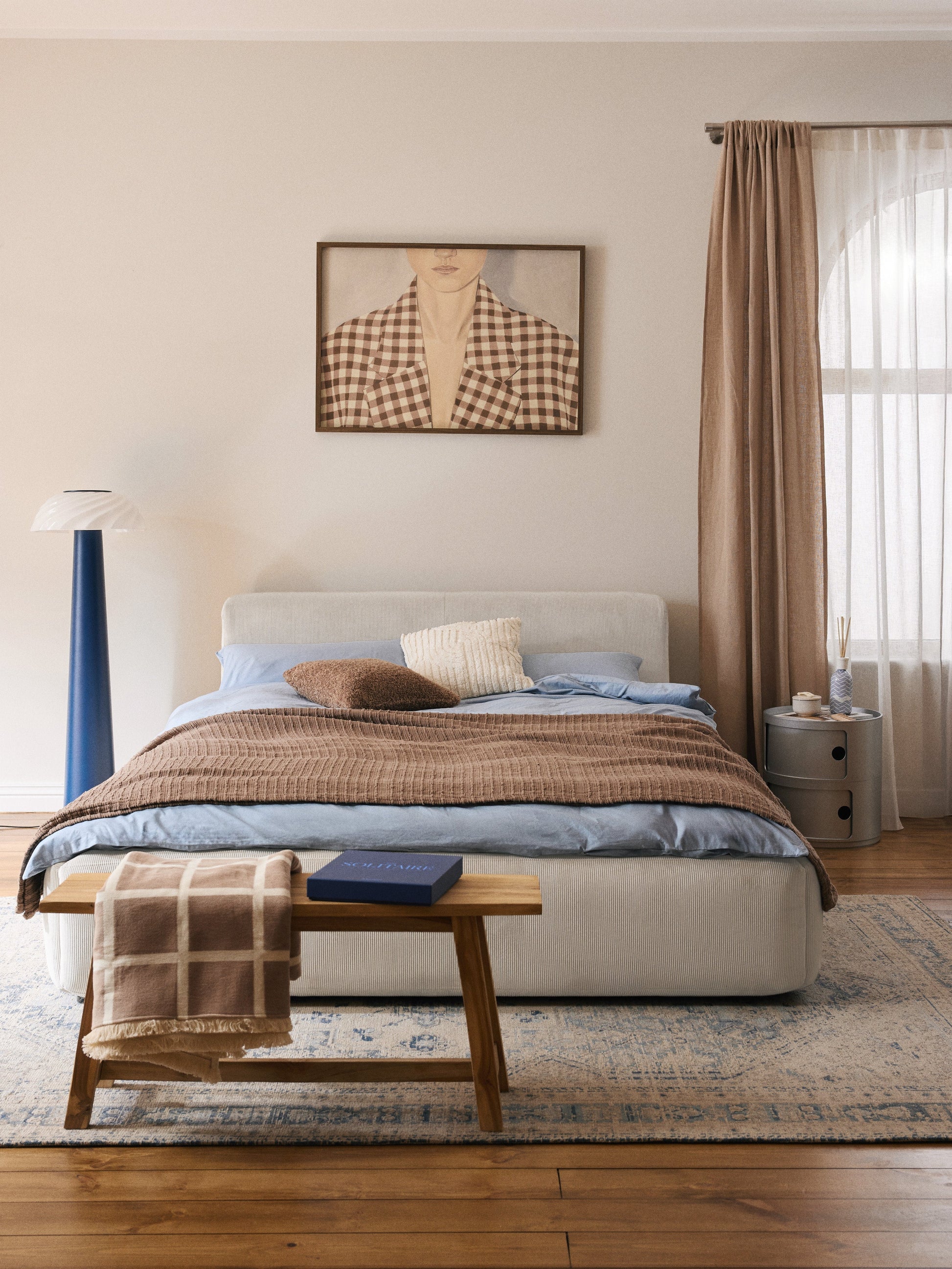 Melisa Upholstered Bed