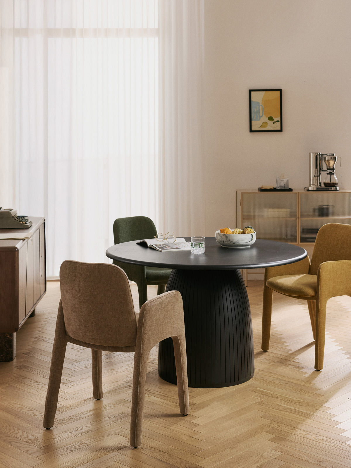 Nellow Round Dining Table with Fluted Texture, in Various Sizes